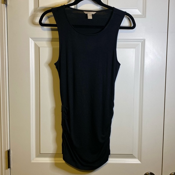 Banana Republic Black Sleeveless Top with side zipper size small - Picture 1 of 6